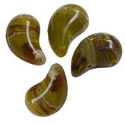 8- Magatama, Vert olive marbré